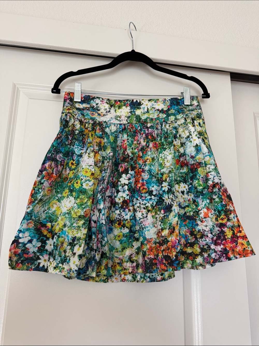 Zara Multicolor Floral Skater Skirt size Small with zipper in the back